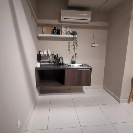 Edumetro At Subang Jaya Apartment Room photo