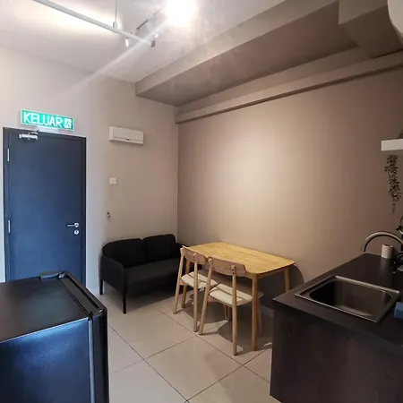 Edumetro At Subang Jaya Apartment Exterior photo