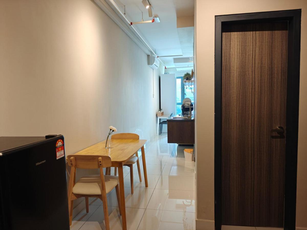 Apartment Edumetro At