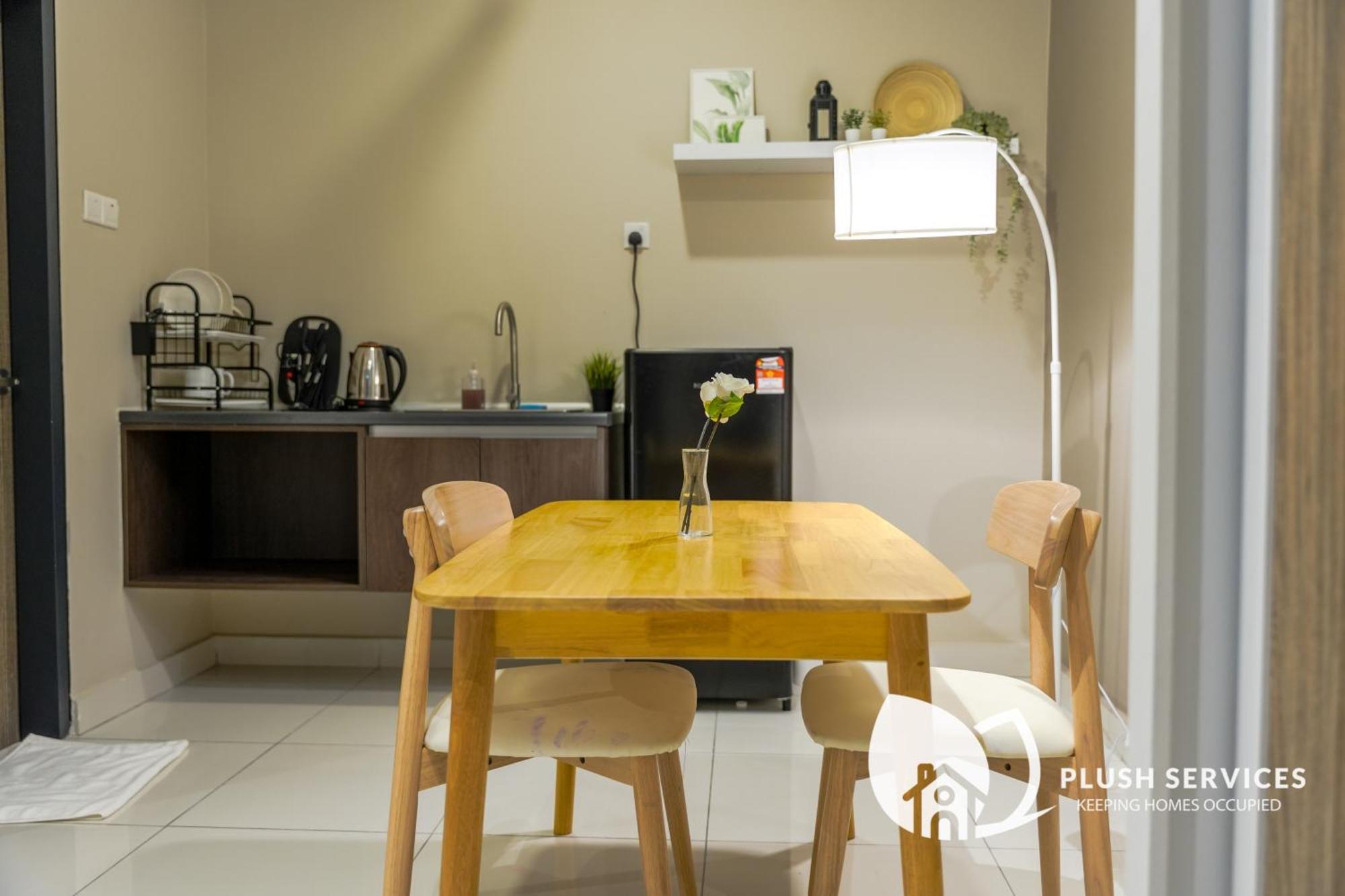 Edumetro At Apartment